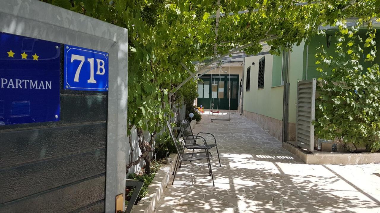 Apartmani Vincek Vodice Exterior photo